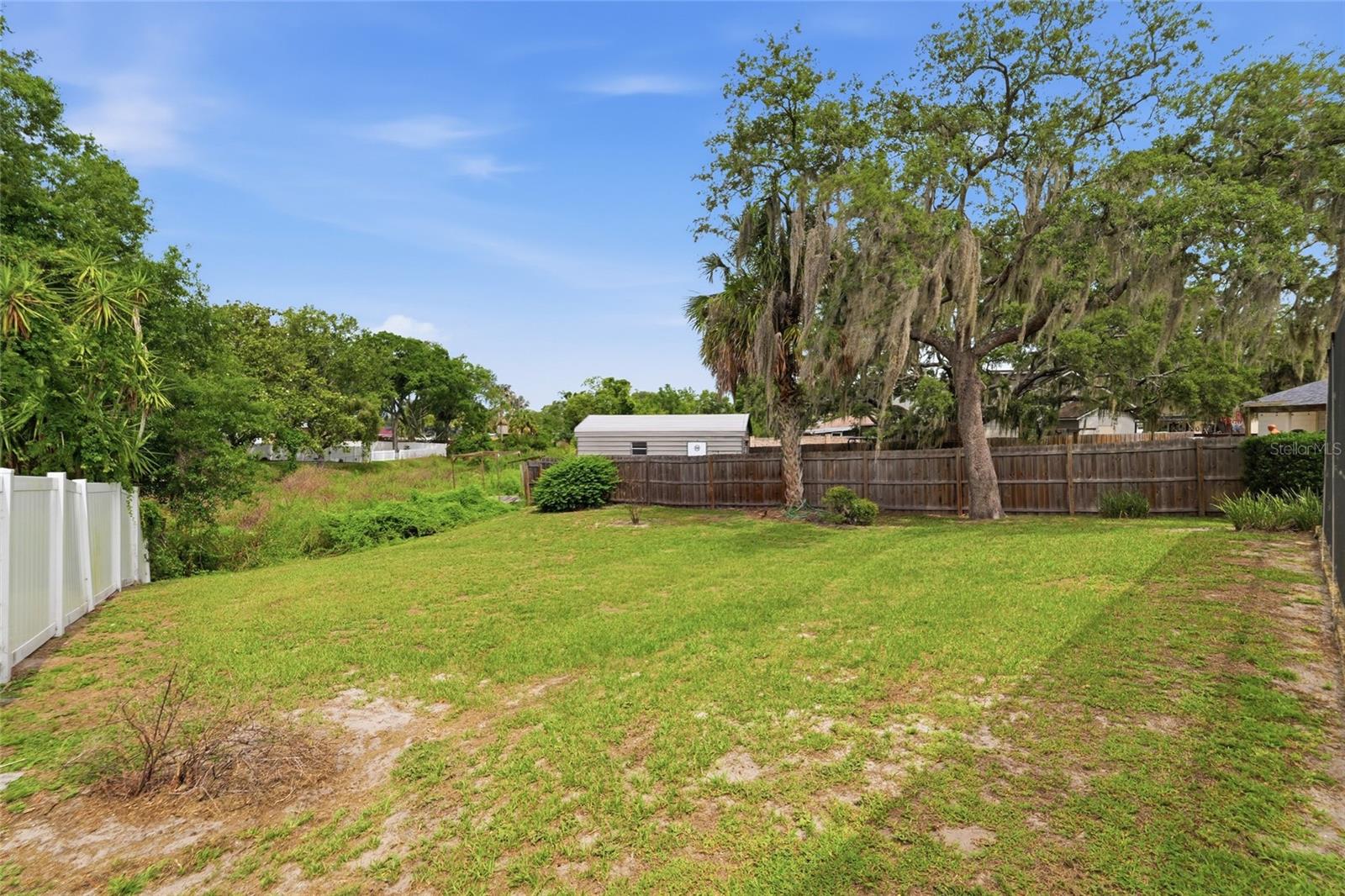 3643 Woodhill Dr Property Photo 29