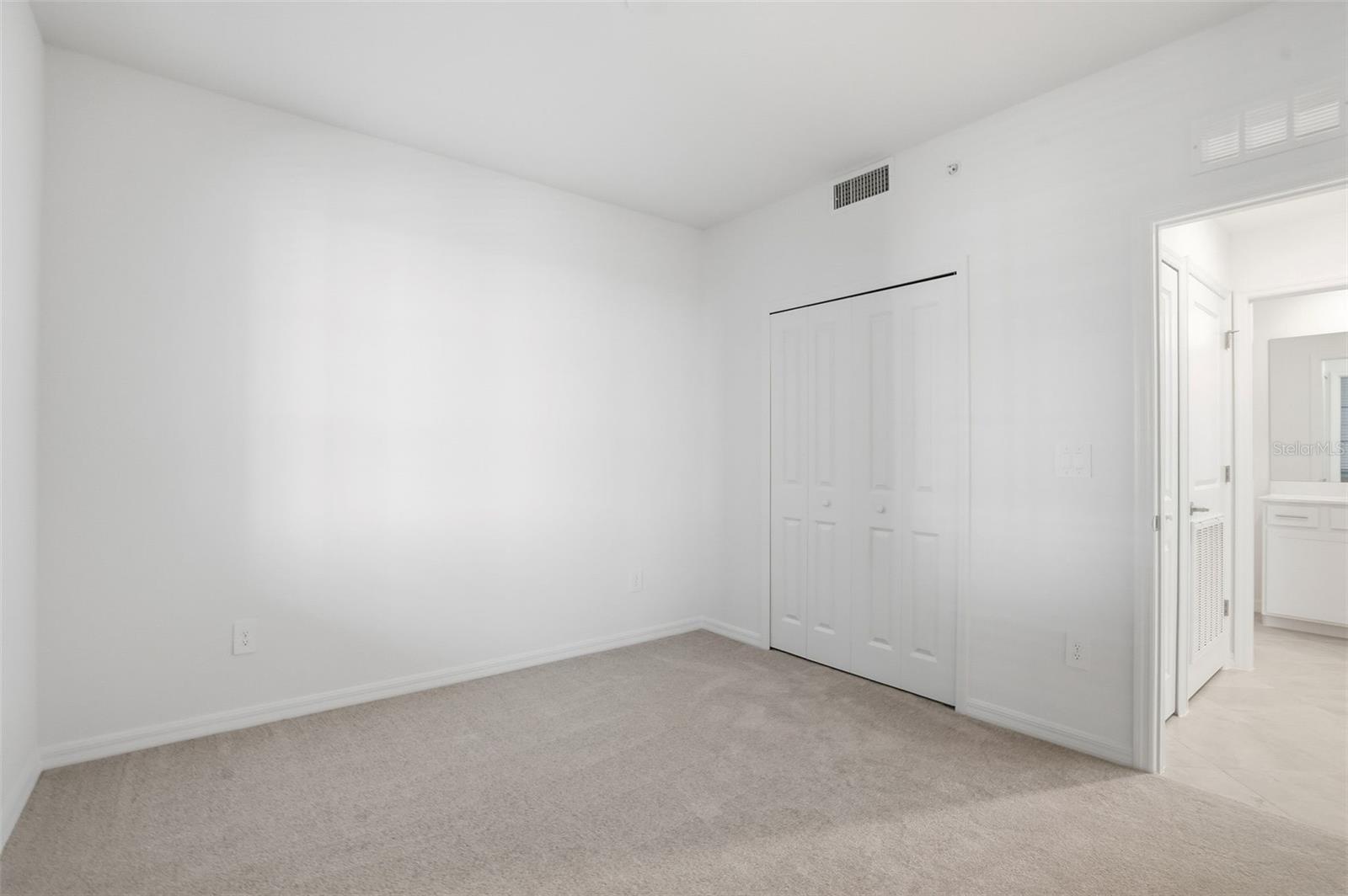 19110 Scallop Loop #204 Property Photo 15
