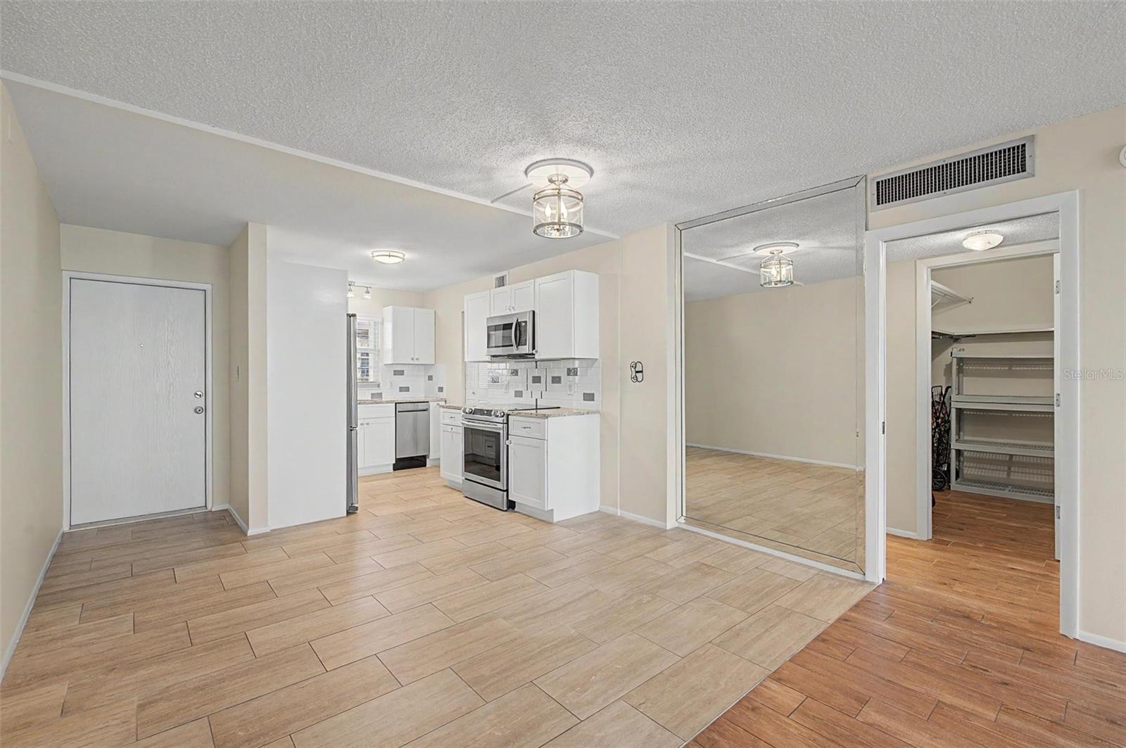9 Forbes Pl #507 Property Photo 5