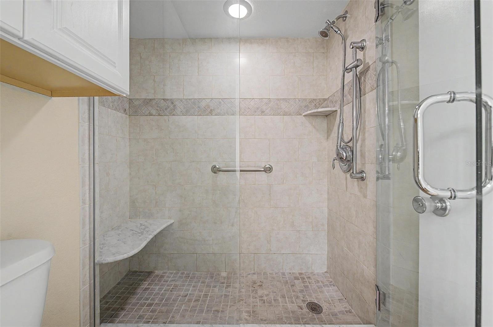 9 Forbes Pl #507 Property Photo 15