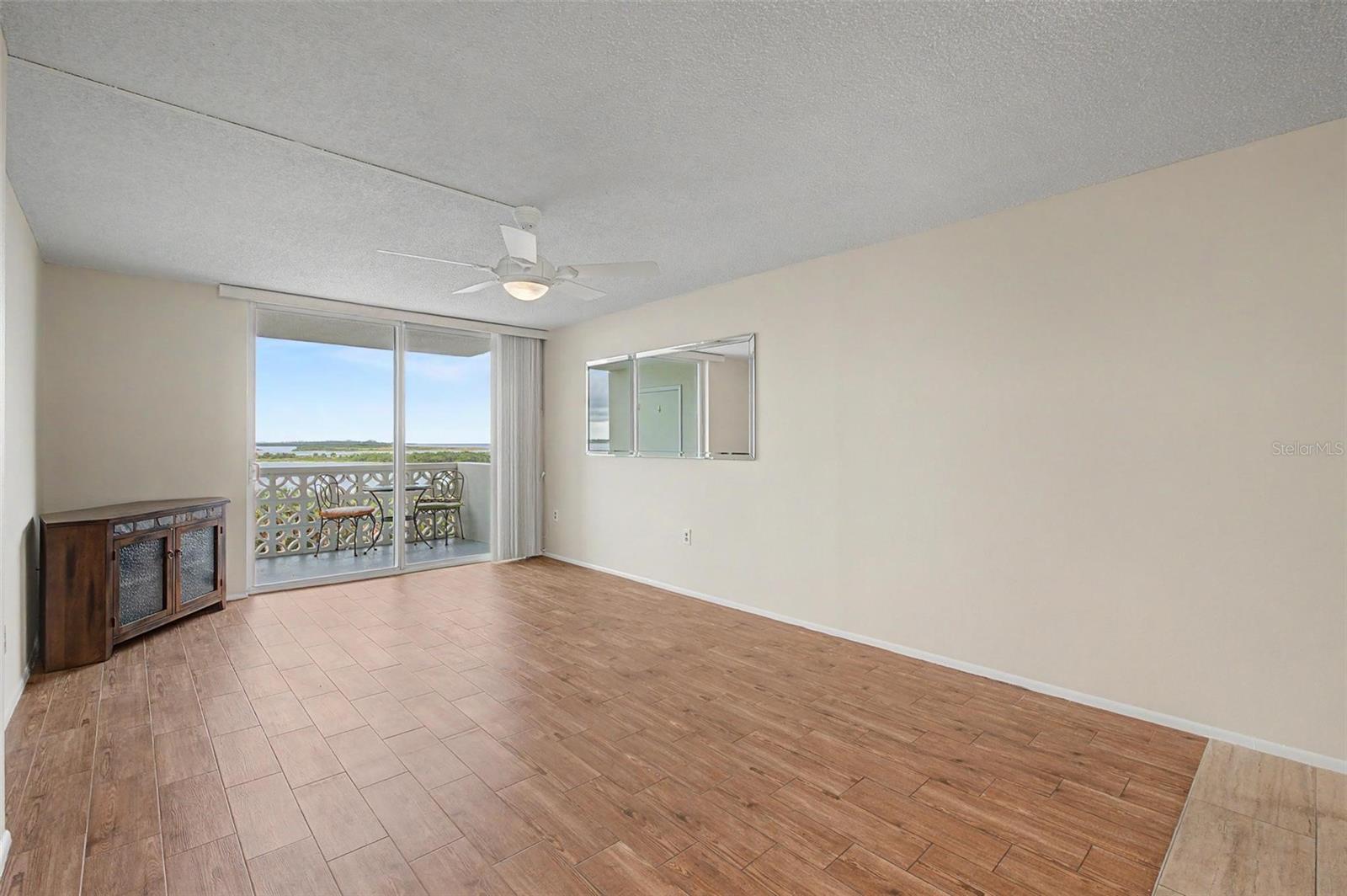 9 Forbes Pl #507 Property Photo 16
