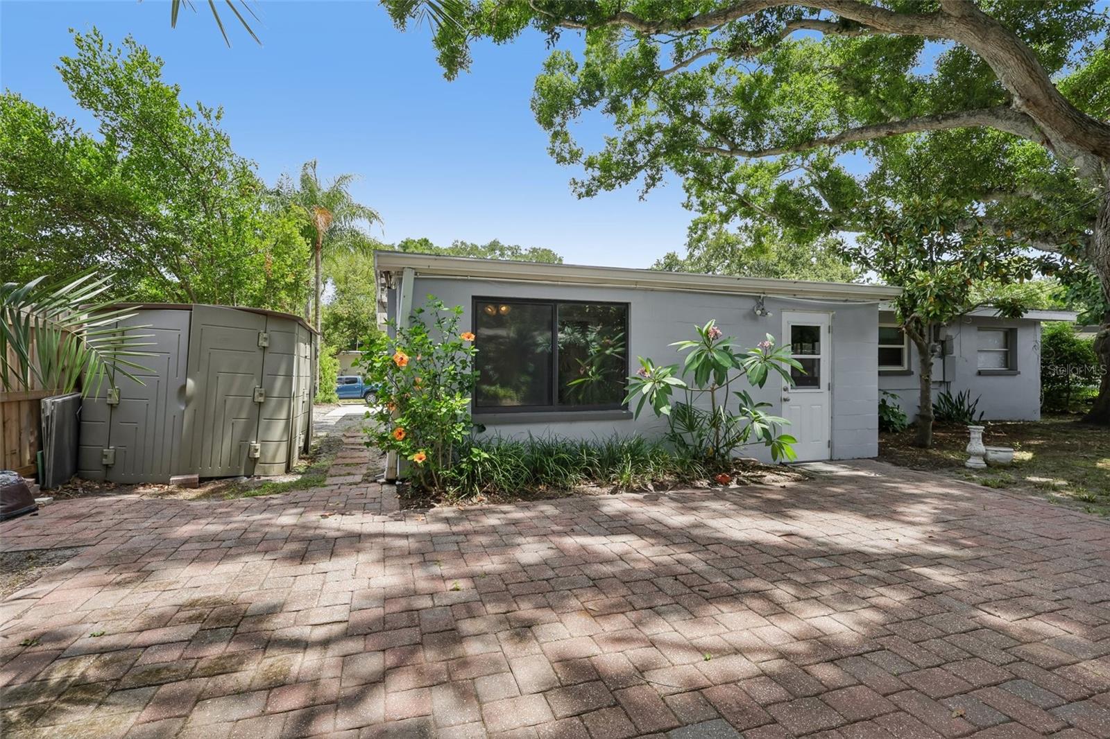 2117 Barcelona Dr Property Photo 25