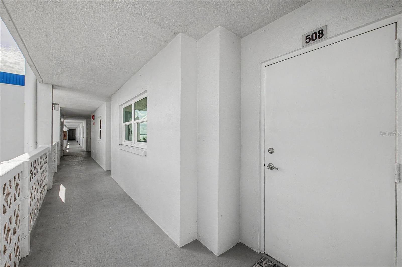 7 Elgin Pl #508 Property Photo 2