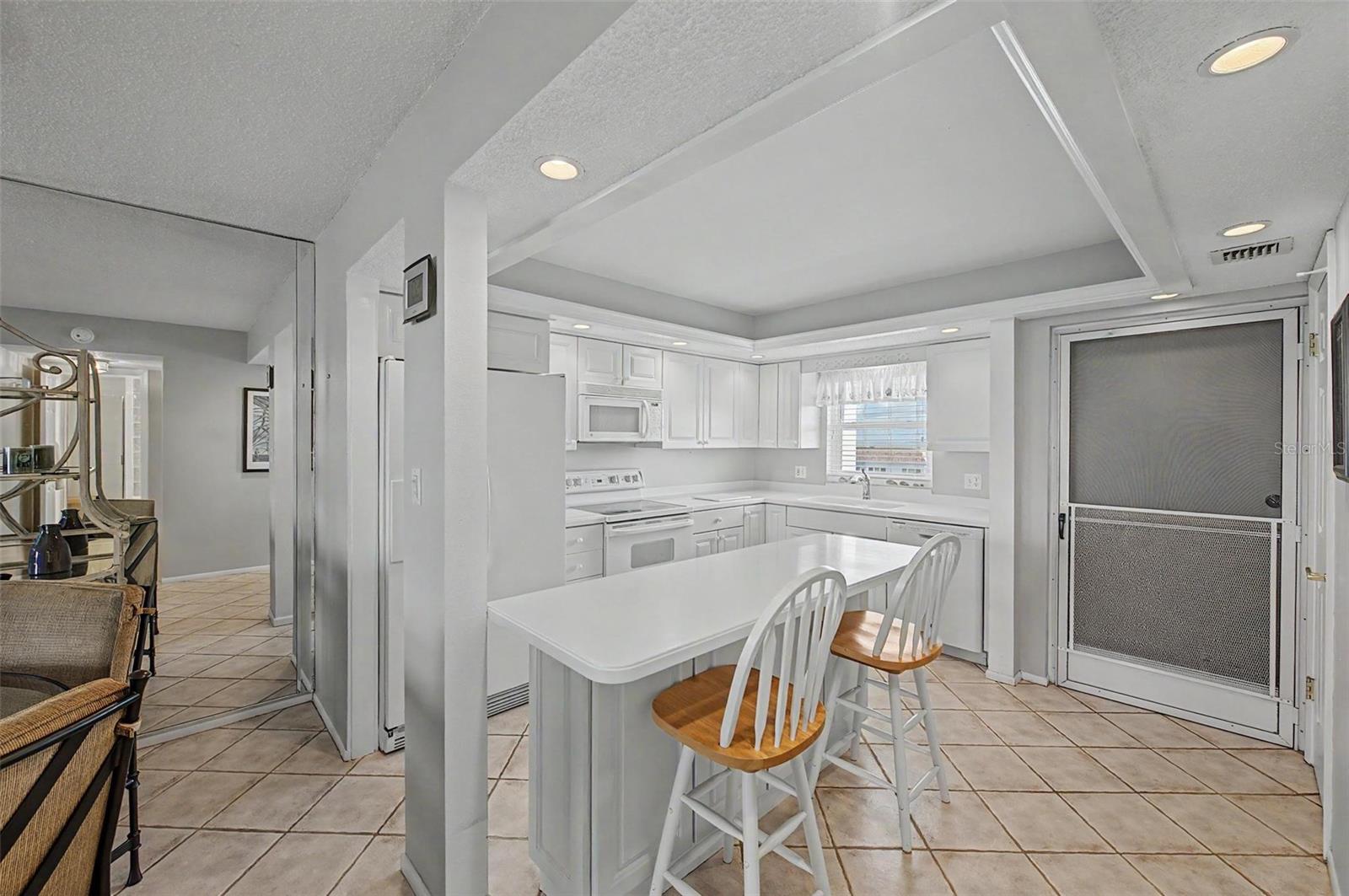 7 Elgin Pl #508 Property Photo 7