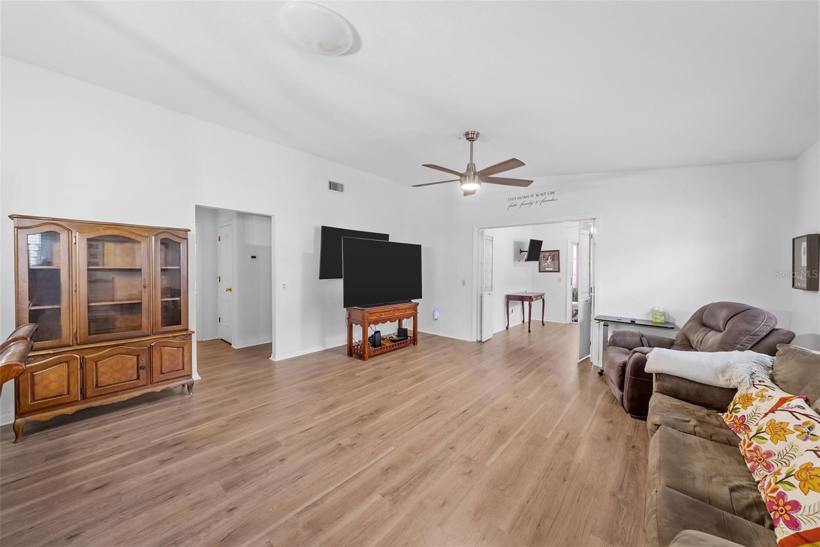 37420 Teaberry Loop Property Photo 5