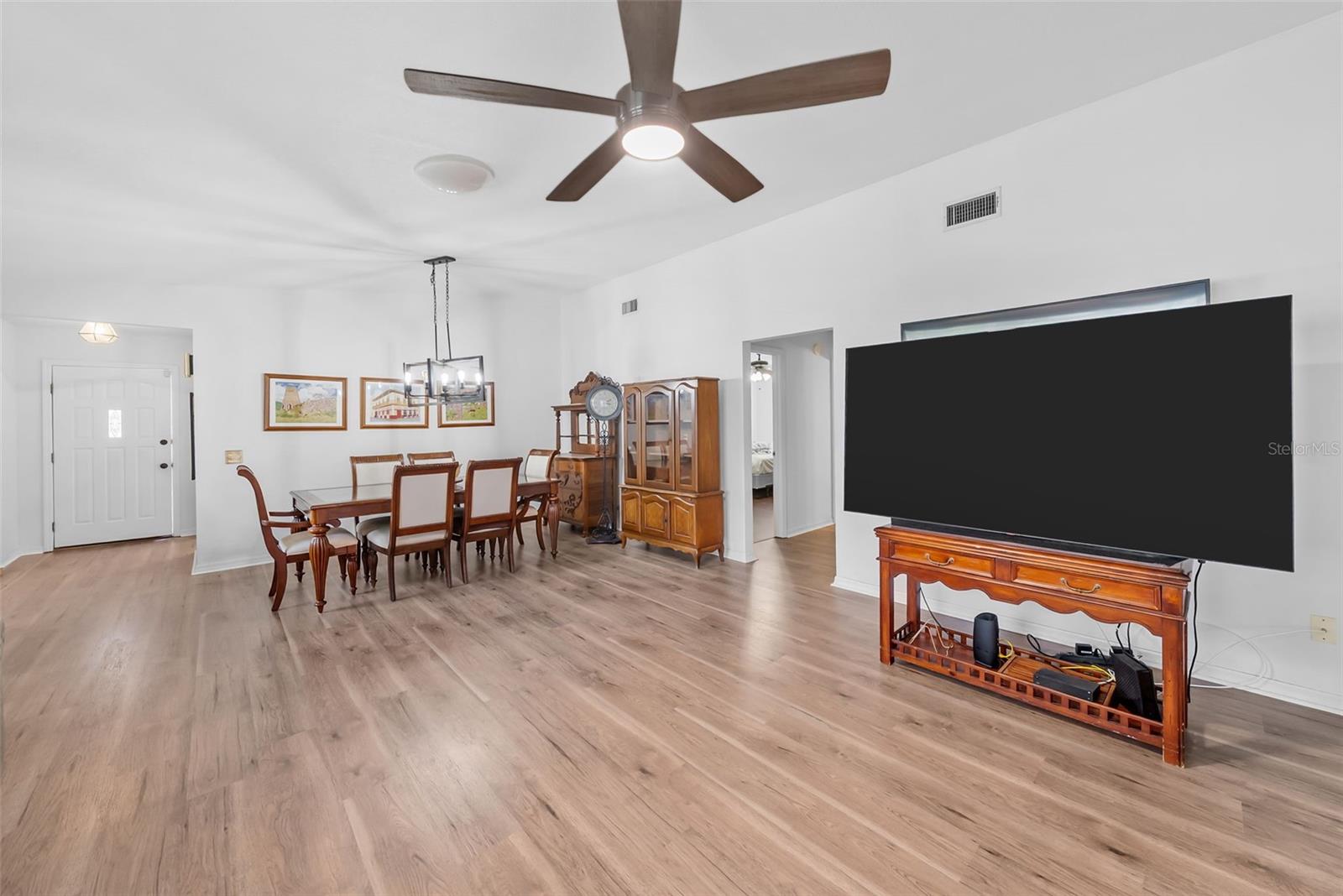 37420 Teaberry Loop Property Photo 8