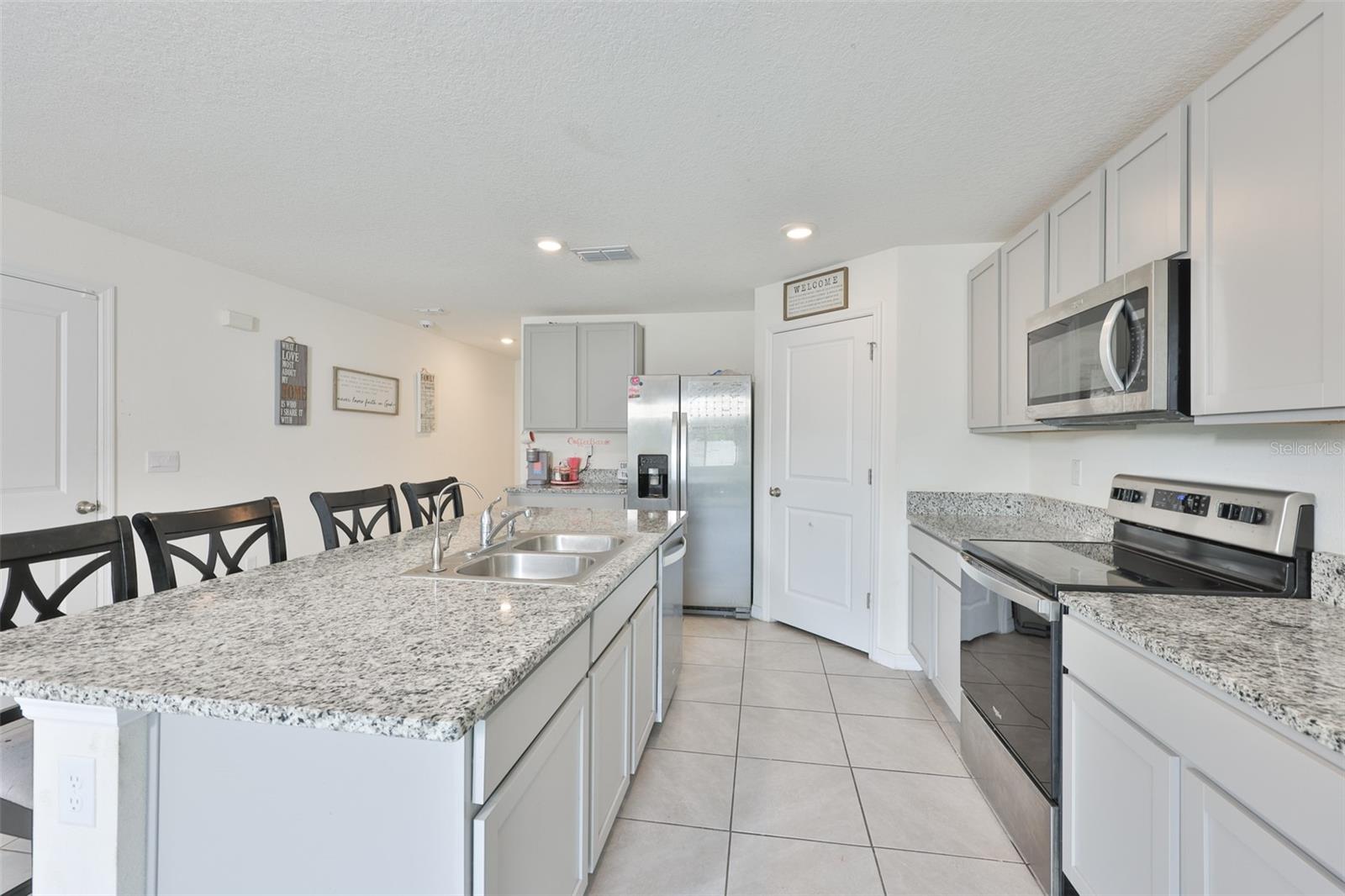 5244 Fiddle Fig Ave Property Photo 5