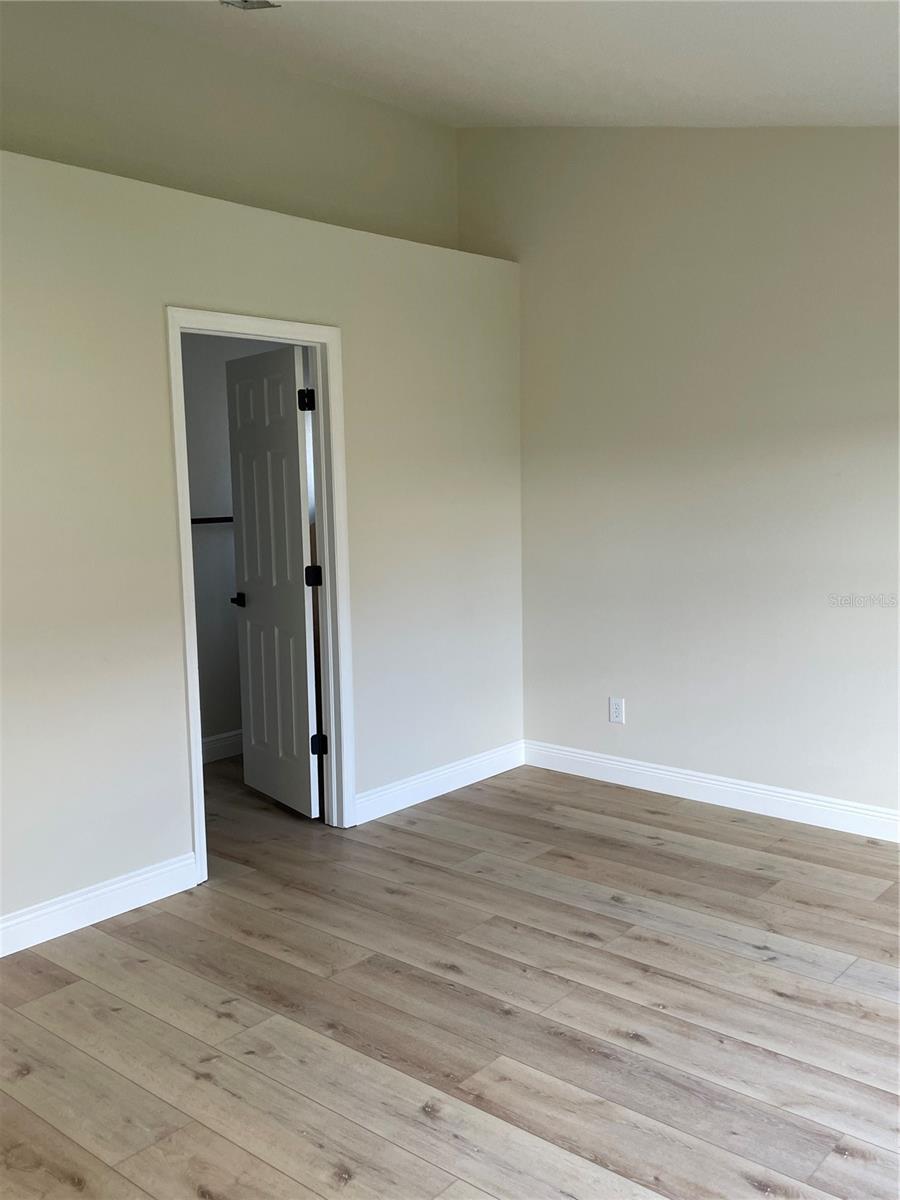 TB8518712 Property Photo 6