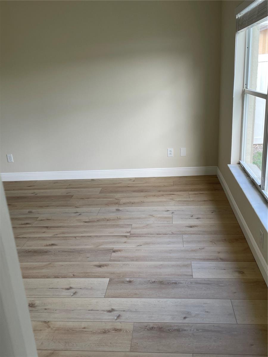 TB8518712 Property Photo 7