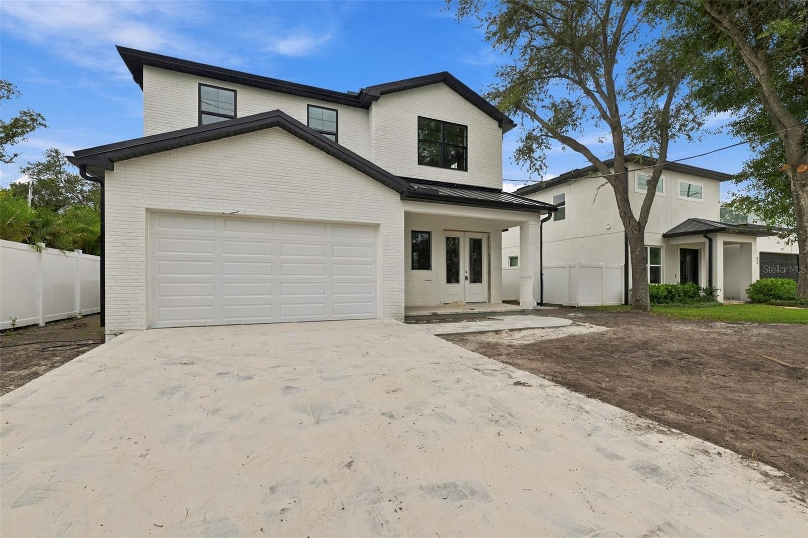 6705 S Himes Ave Property Photo 1