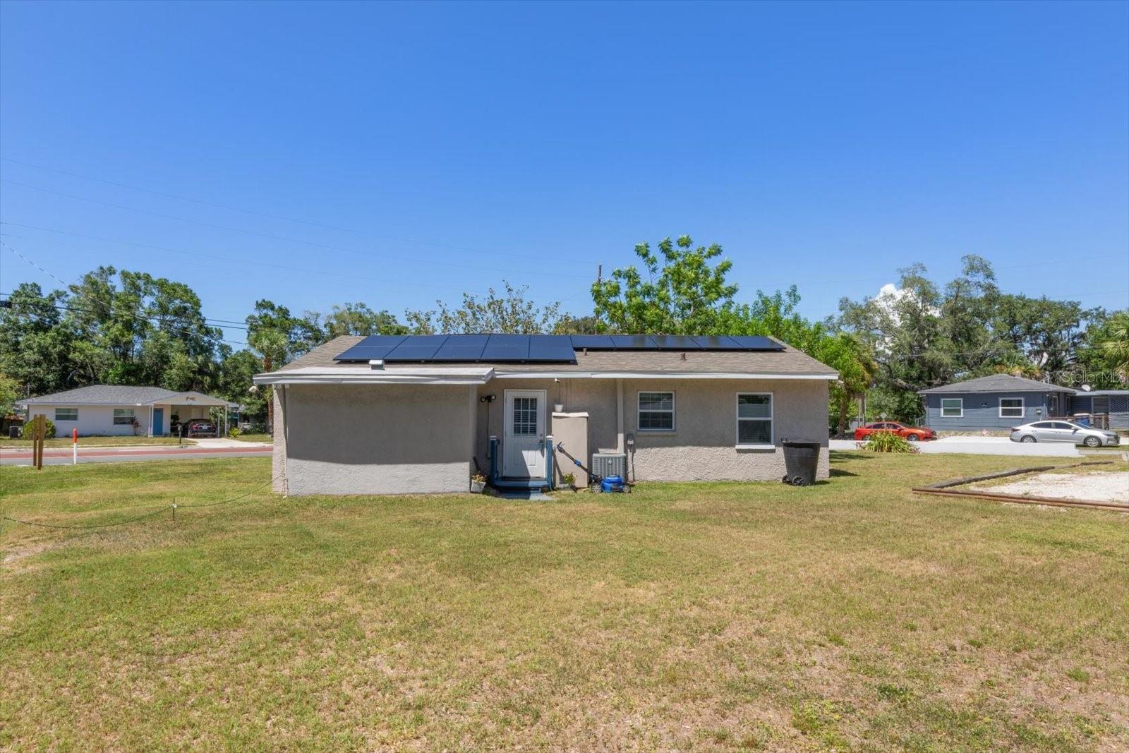 1135 Fairmont St Property Photo 24