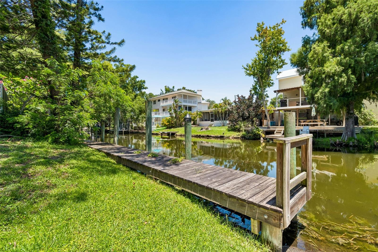 3141 N Canal Dr Property Photo 4