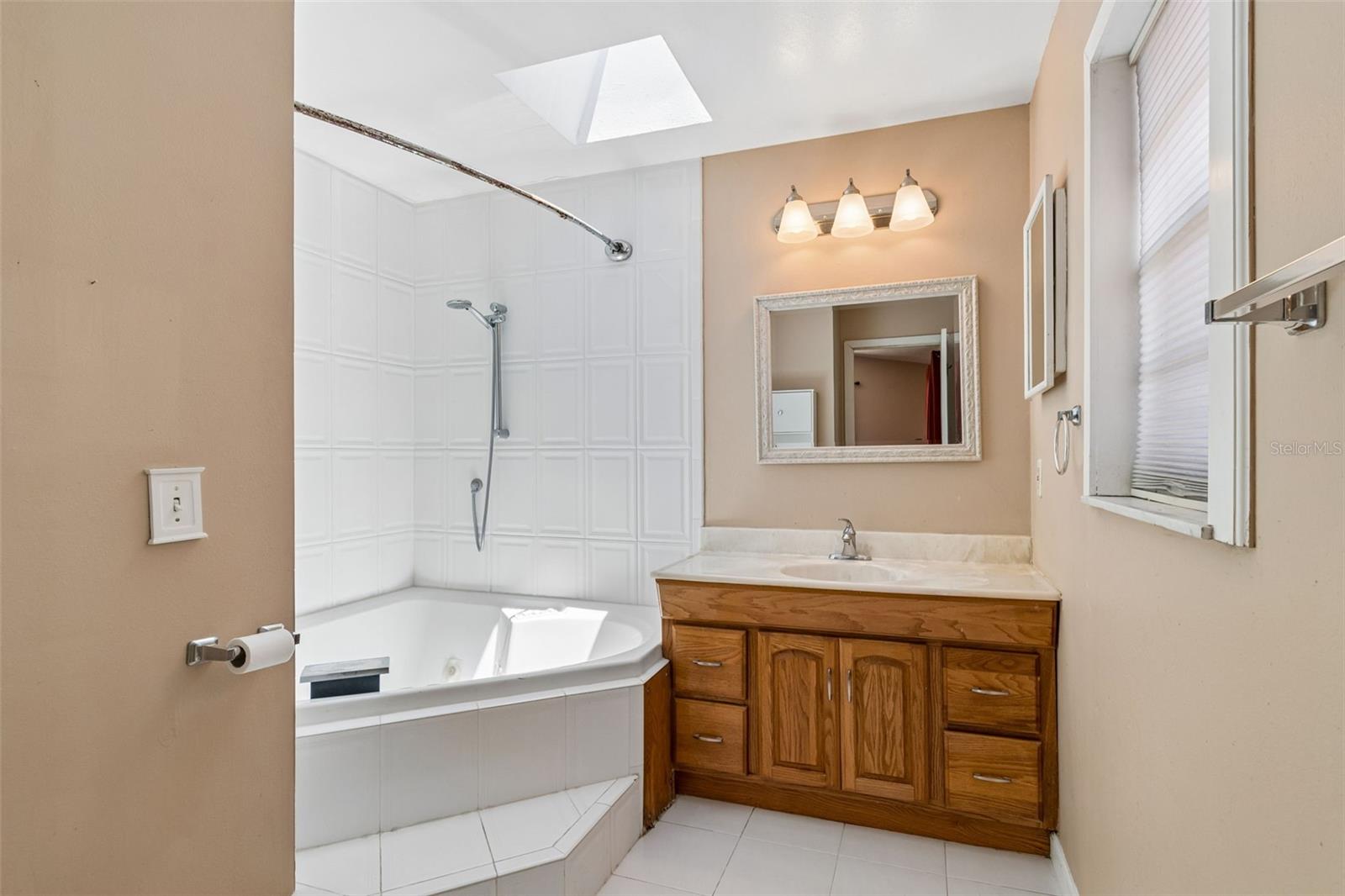 3141 N Canal Dr Property Photo 12