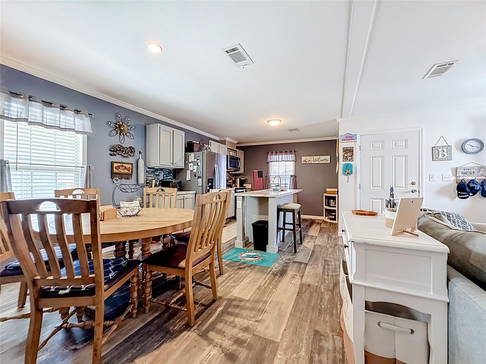 10485 Holiday Shores Dr #302 Property Photo 12