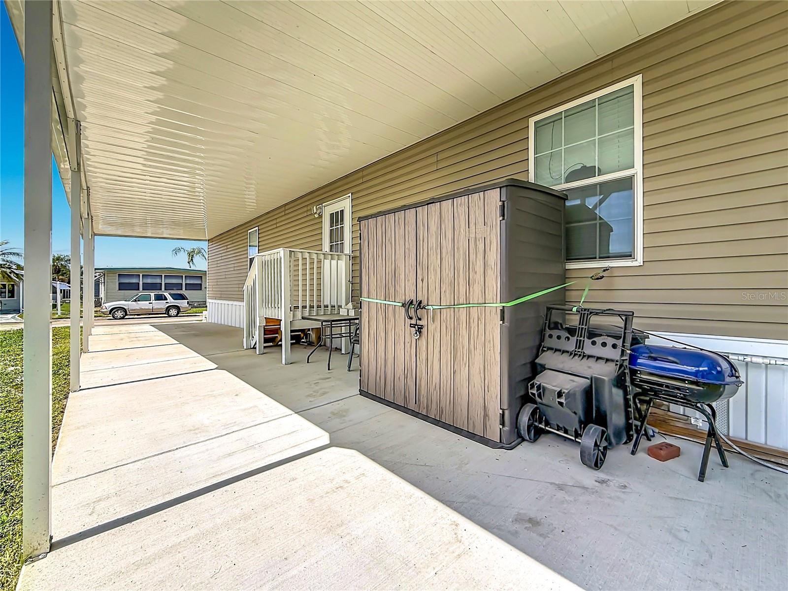 10485 Holiday Shores Dr #302 Property Photo 33
