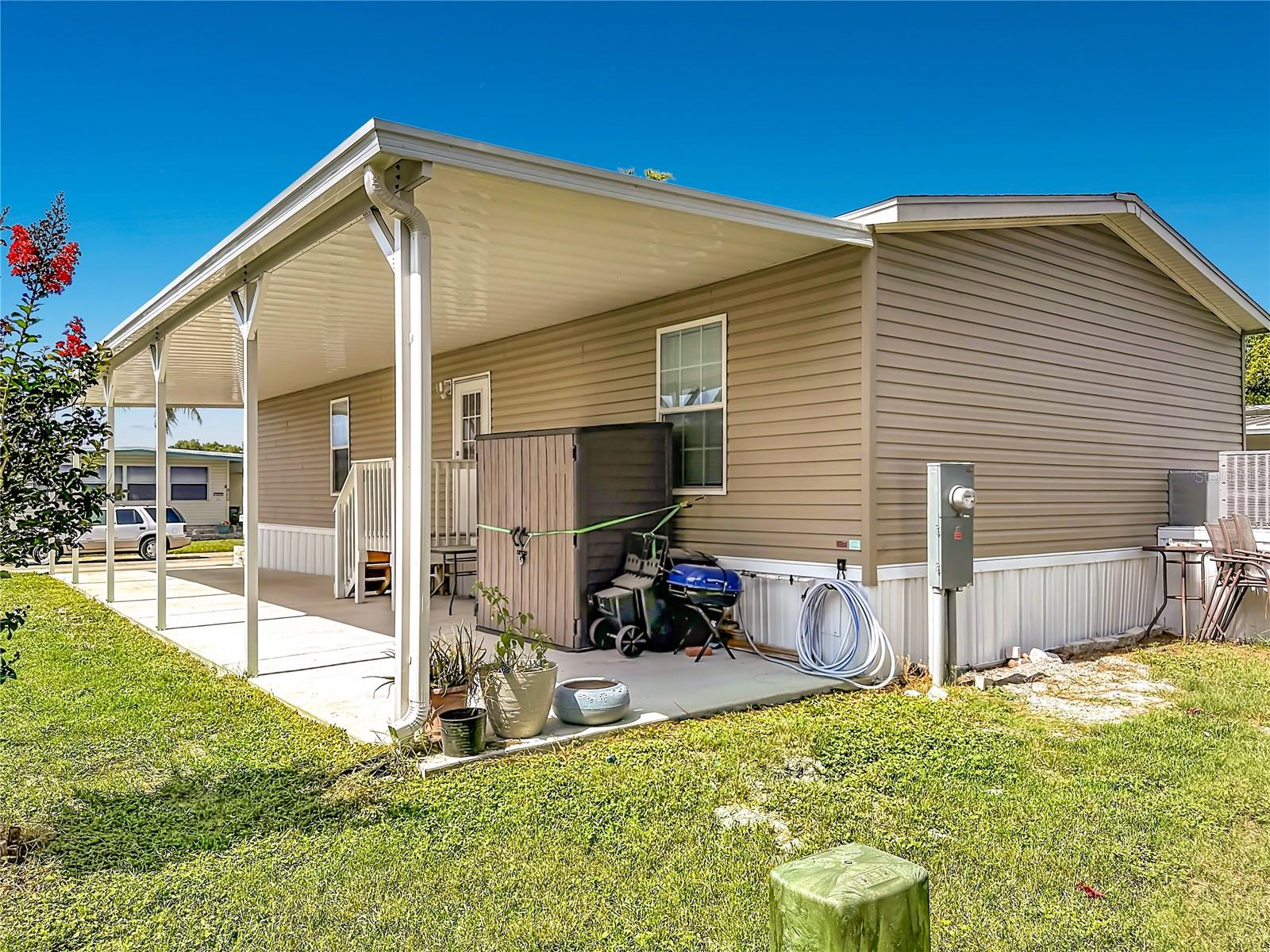 10485 Holiday Shores Dr #302 Property Photo 34