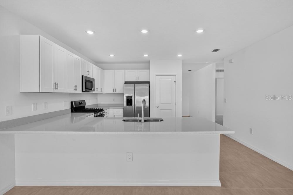 13411 Camelot Ct Property Photo 2