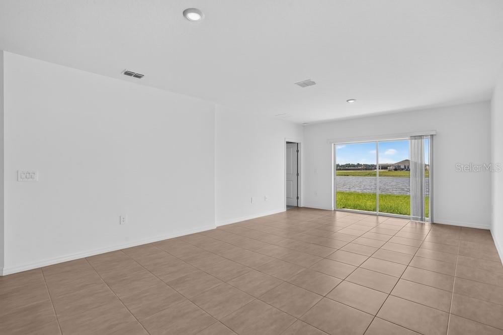 13411 Camelot Ct Property Photo 10
