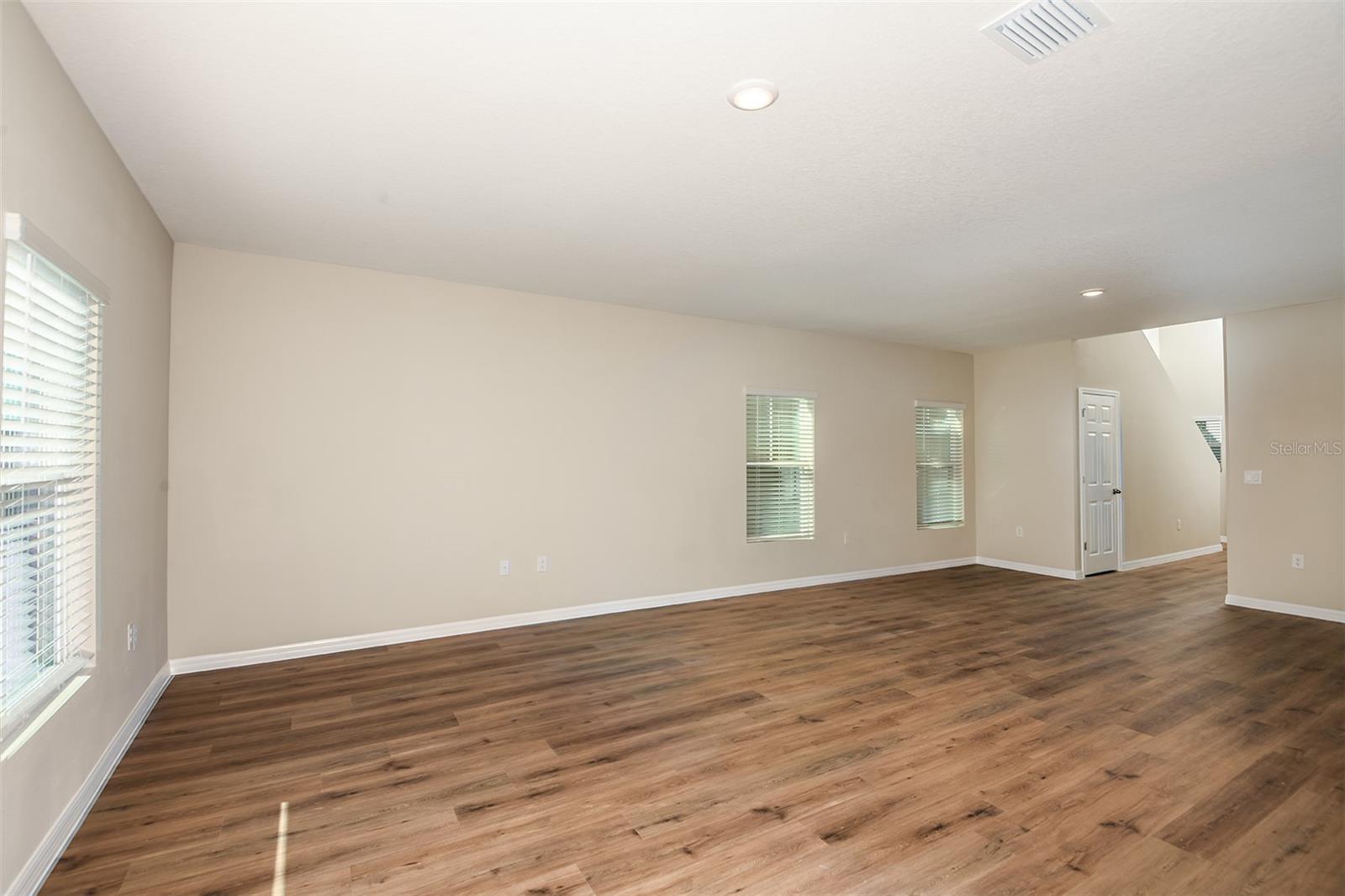 15225 Maude Landing Loop Property Photo 10