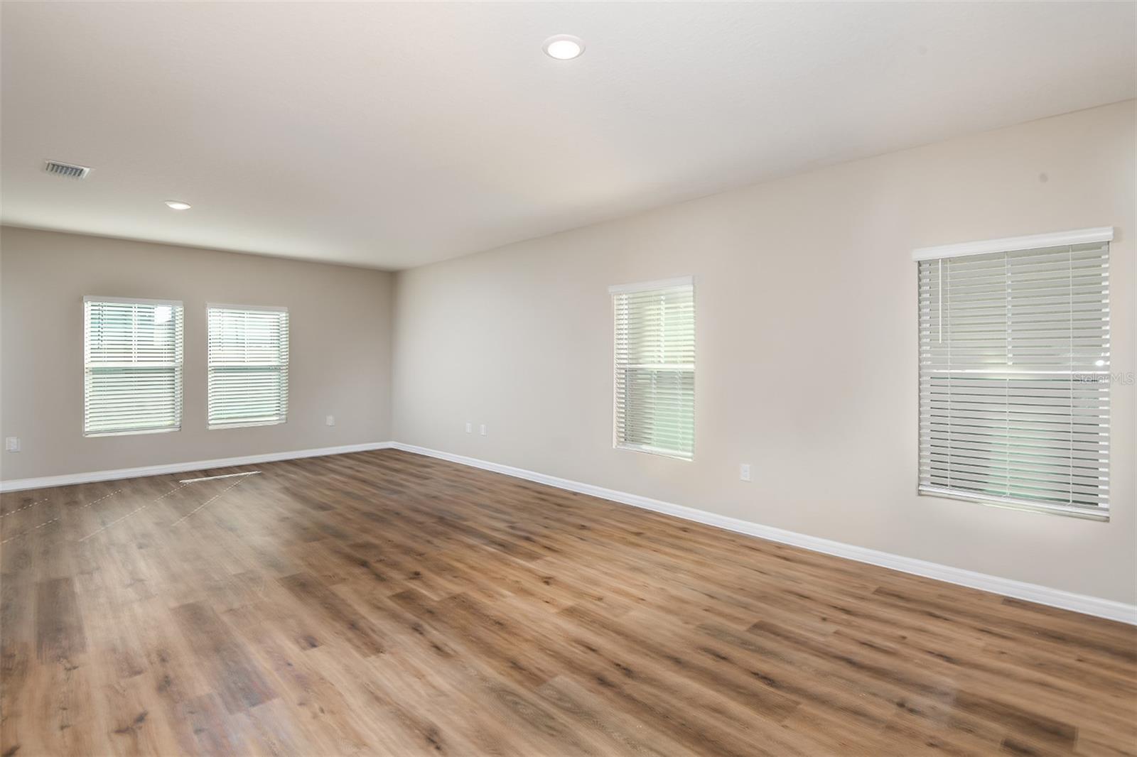 15225 Maude Landing Loop Property Photo 11