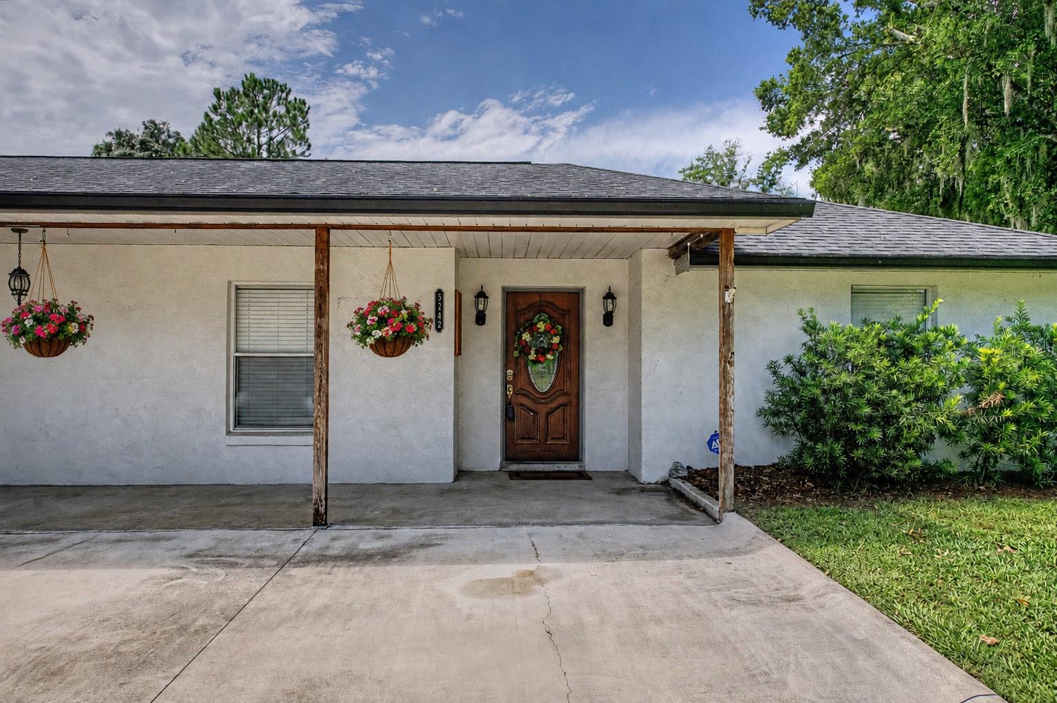 5242 County Line Rd Property Photo 3
