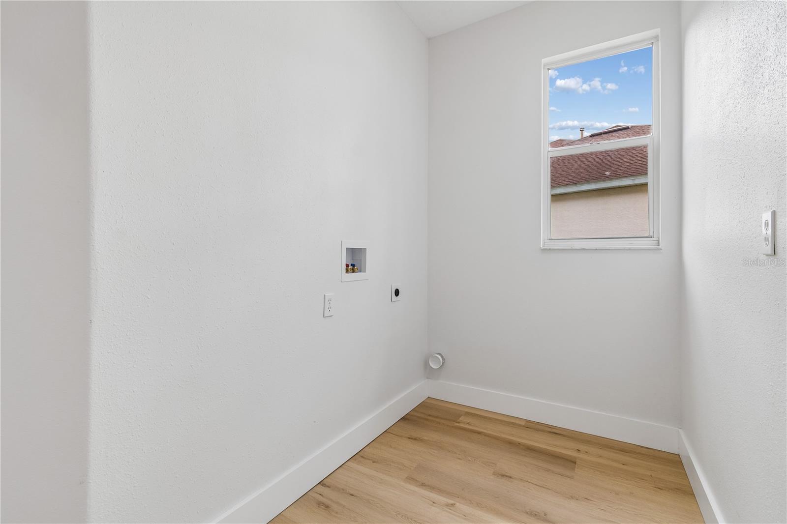 16936 Falconridge Rd Property Photo 32