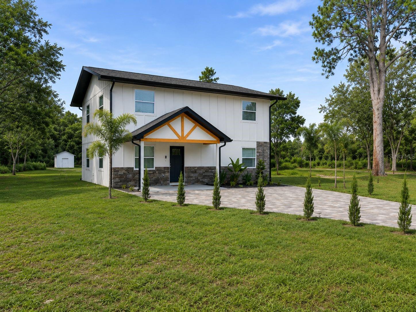31848 Hedgerow Dr Property Photo 2