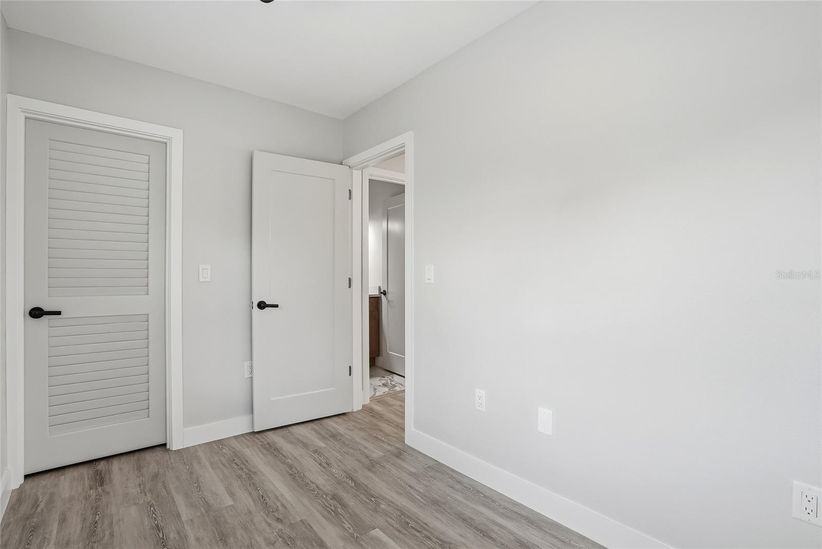 31848 Hedgerow Dr Property Photo 28
