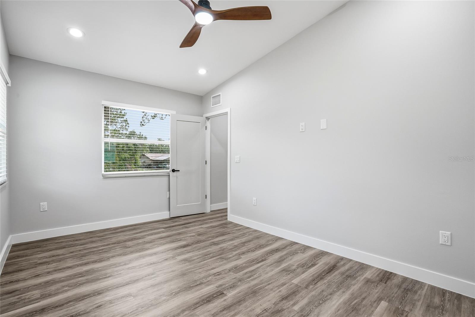 31848 Hedgerow Dr Property Photo 34
