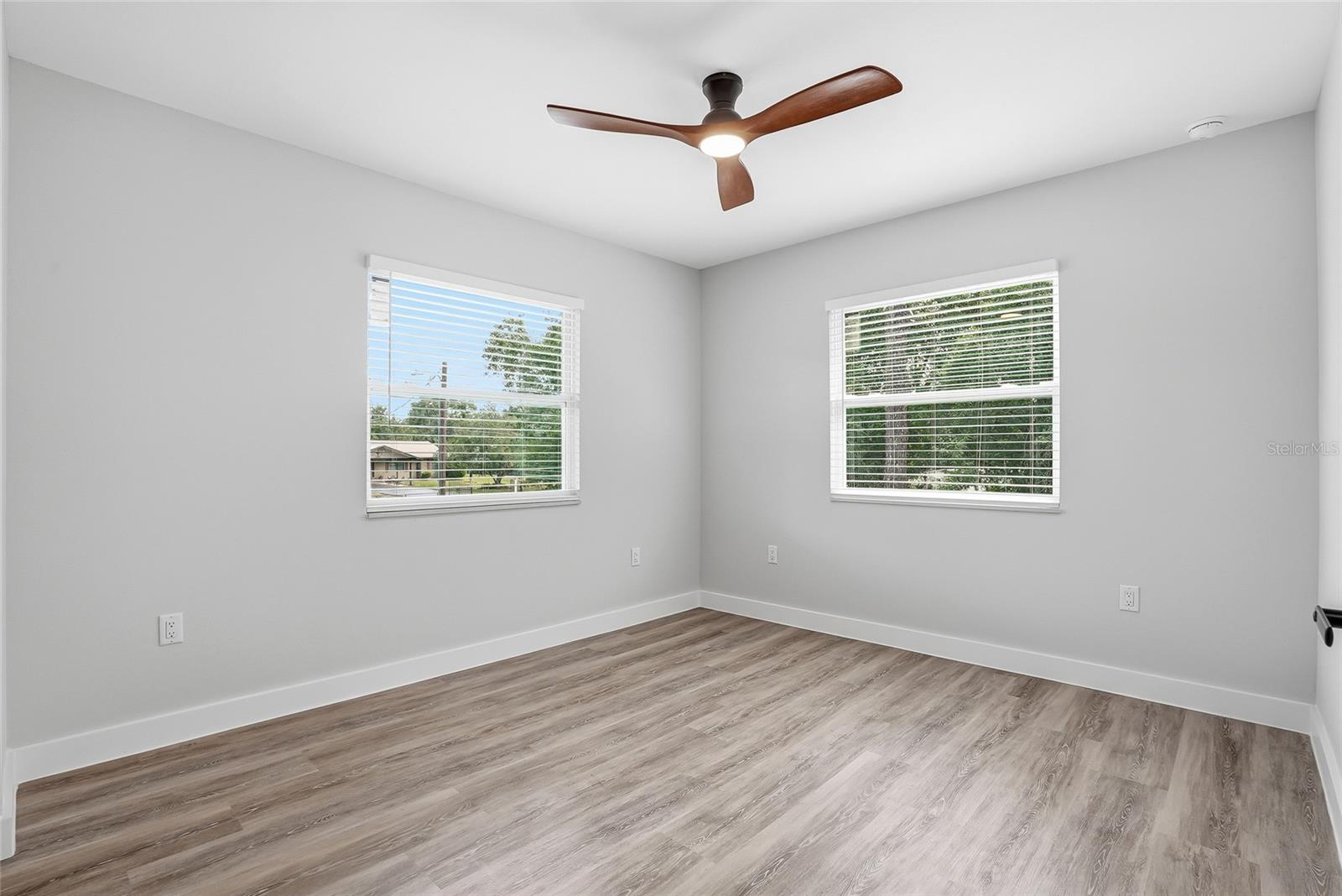 31848 Hedgerow Dr Property Photo 43