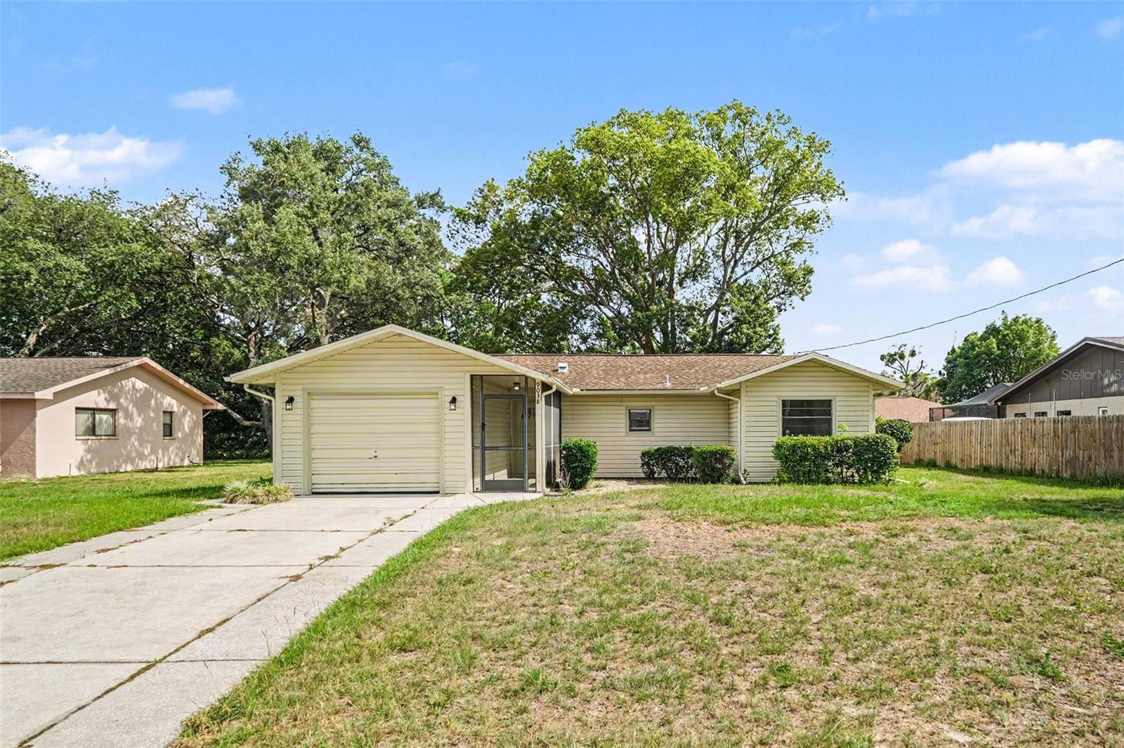 9038 Blackstone St Property Photo 1