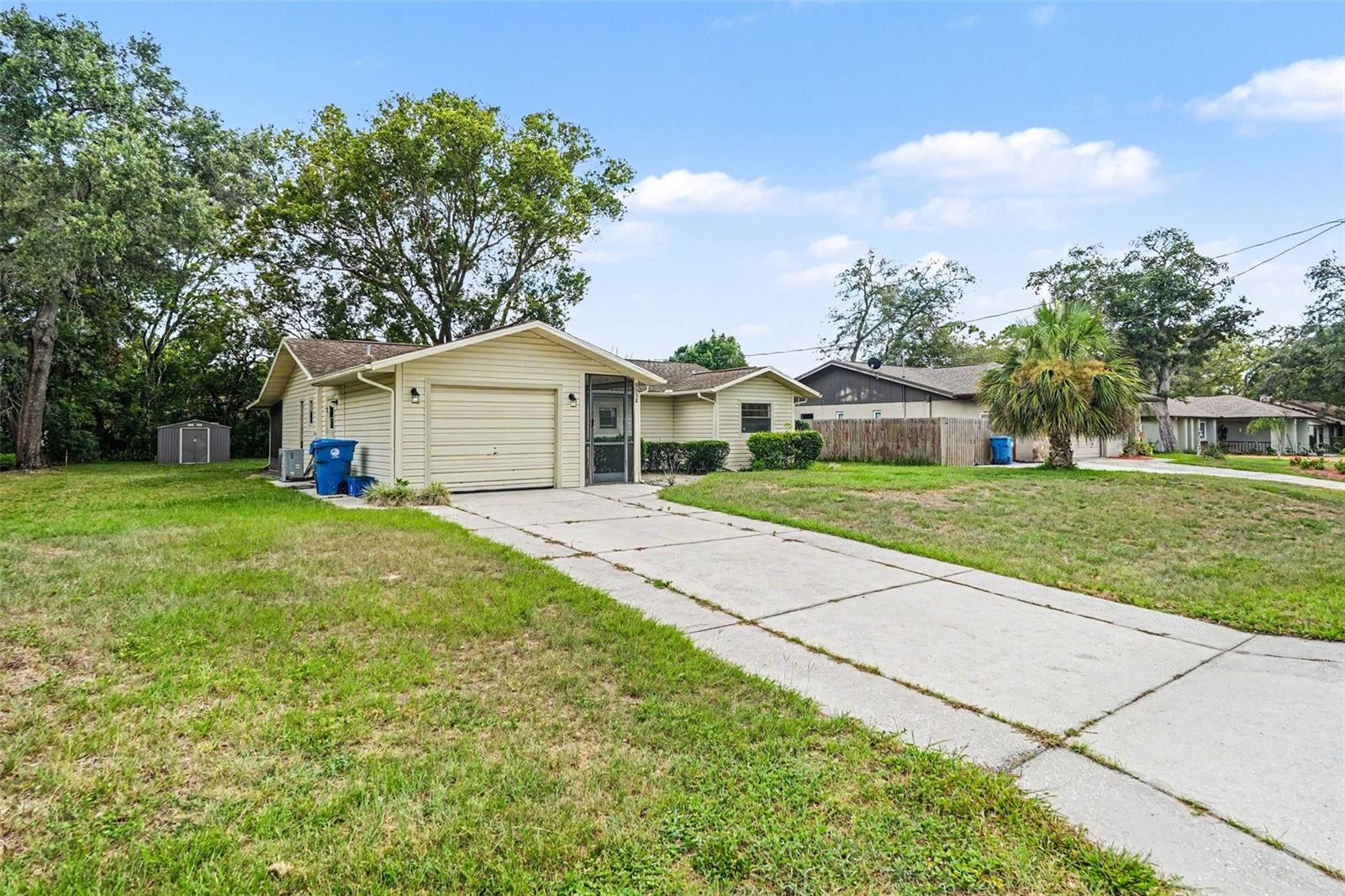 9038 Blackstone St Property Photo 4