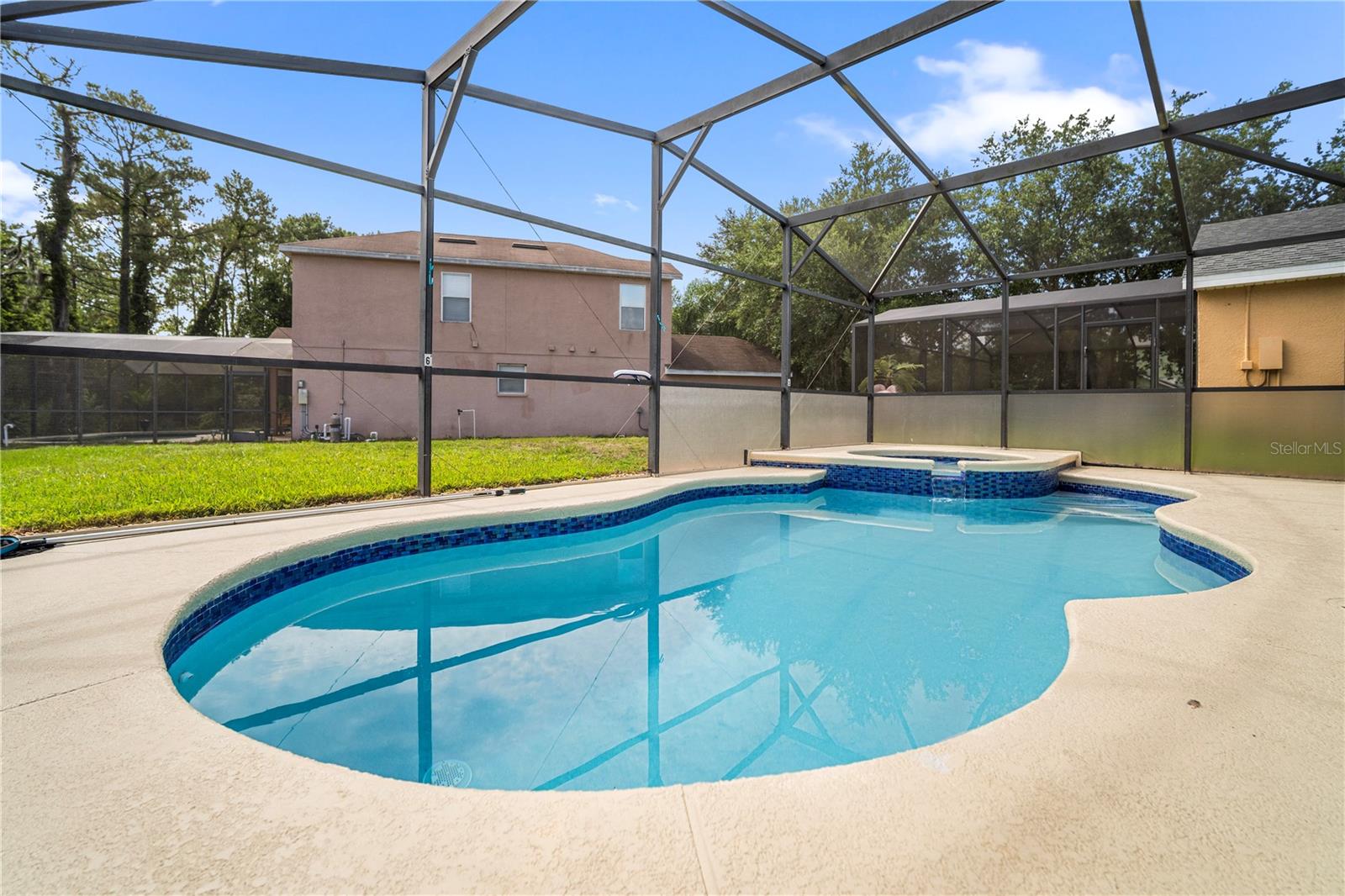 126 Sundown Ct Property Photo 2