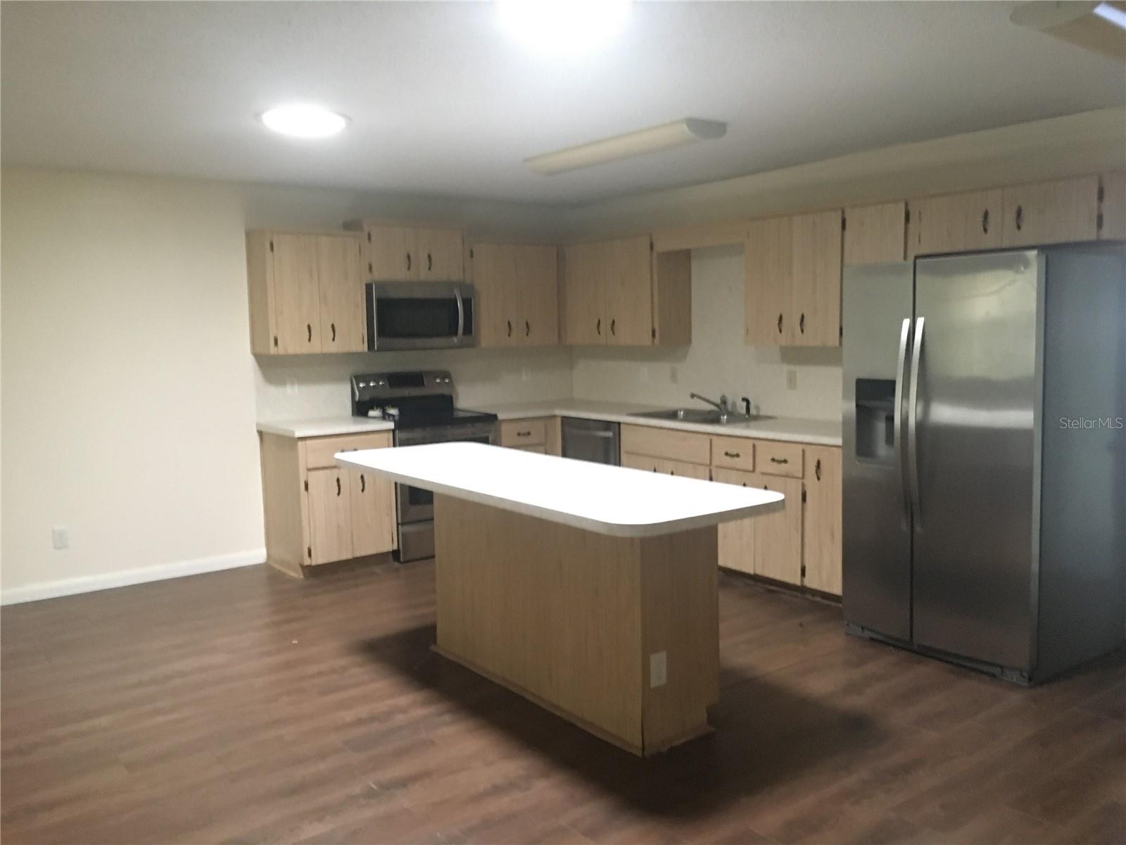 8580 Sw 92nd Pl #e Property Photo 4