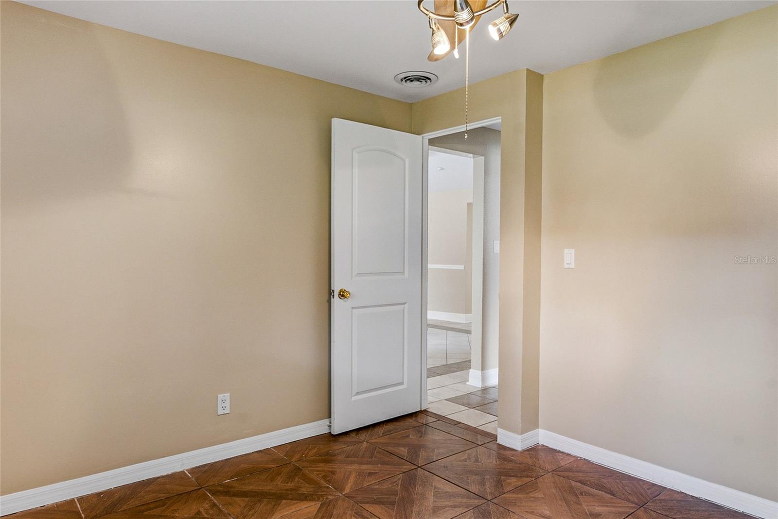 8205 Westridge Dr Property Photo 14
