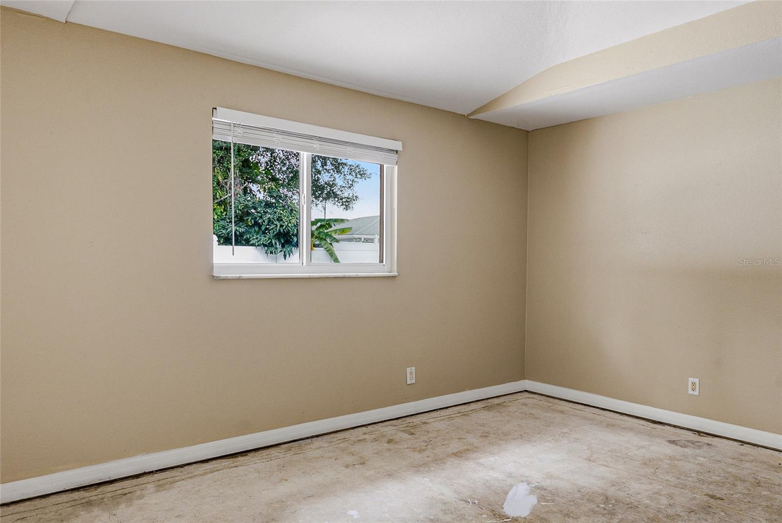8205 Westridge Dr Property Photo 18