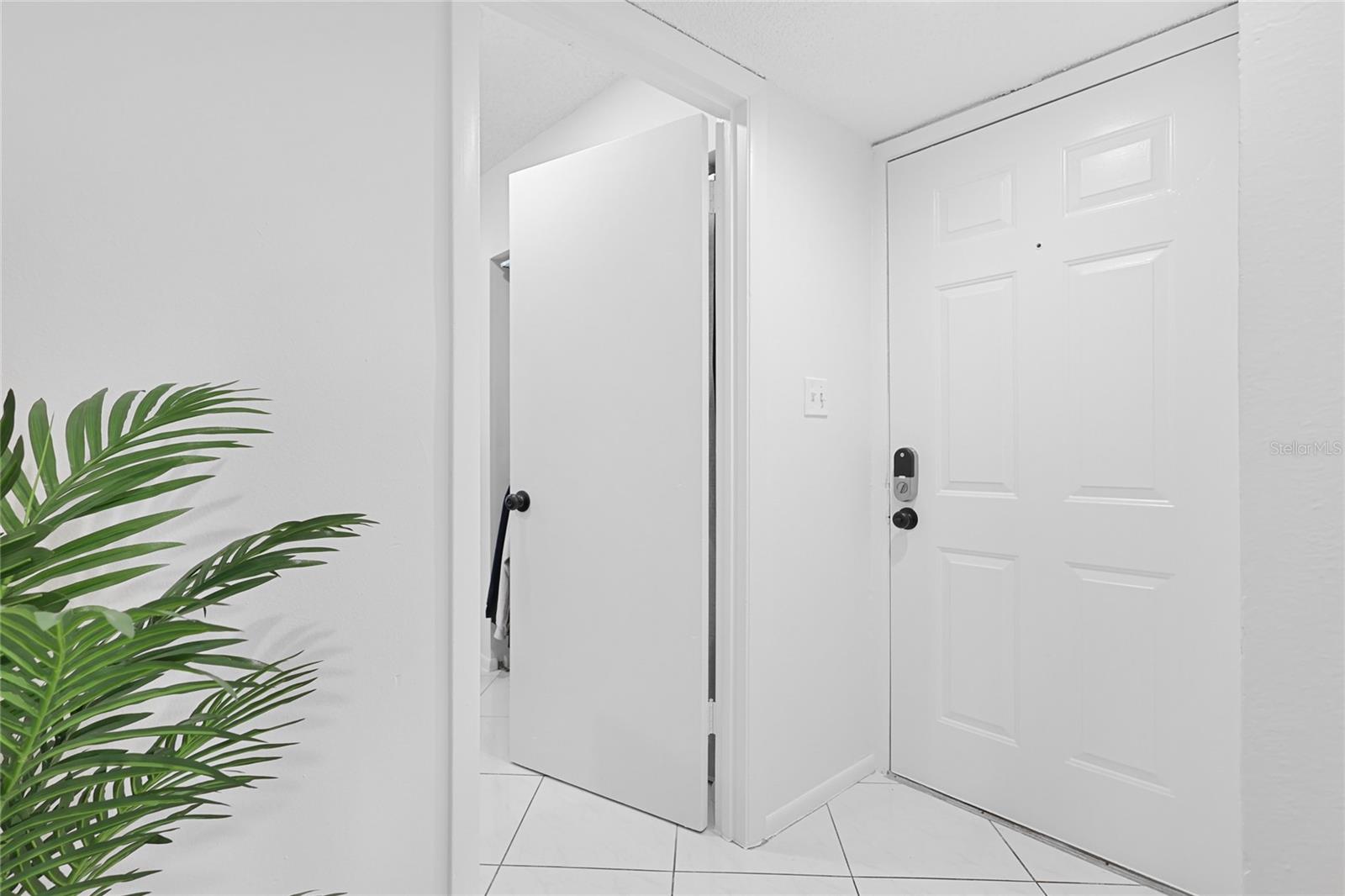 2780 N Riverside Dr #502 Property Photo 13
