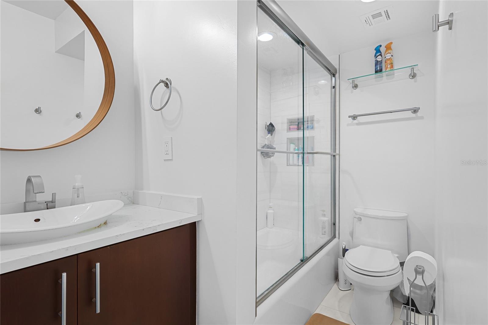 2780 N Riverside Dr #502 Property Photo 21