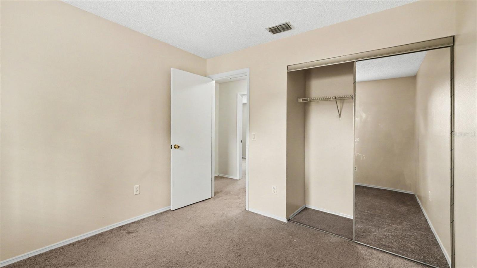 206 Oak Cir Property Photo 12