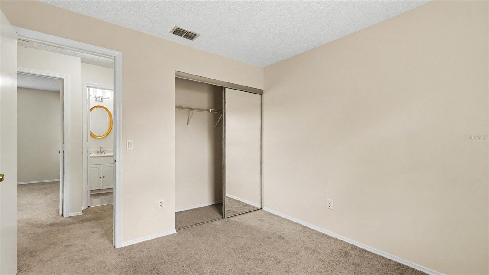 206 Oak Cir Property Photo 18