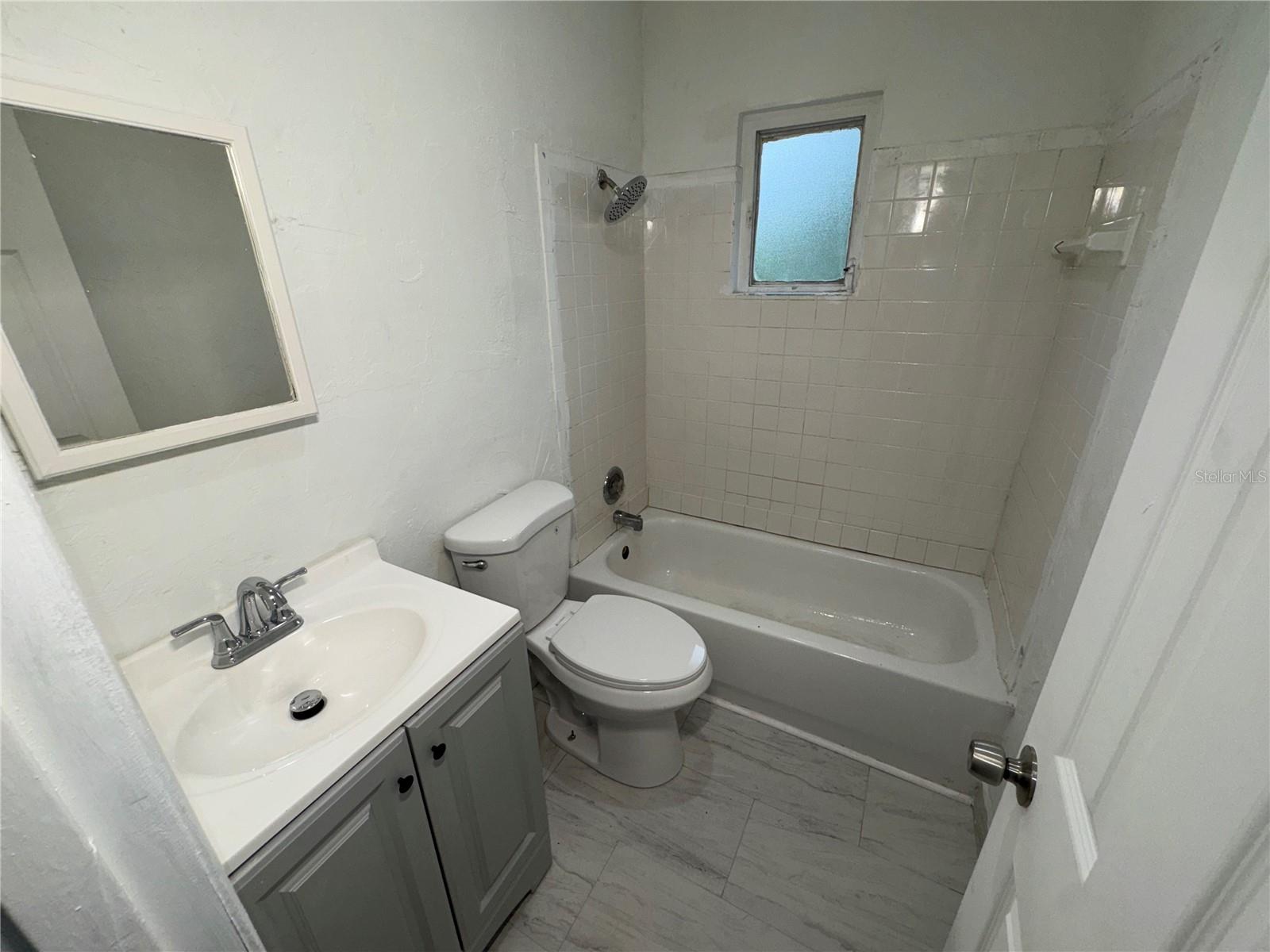 521 Showalter Ave Property Photo 3