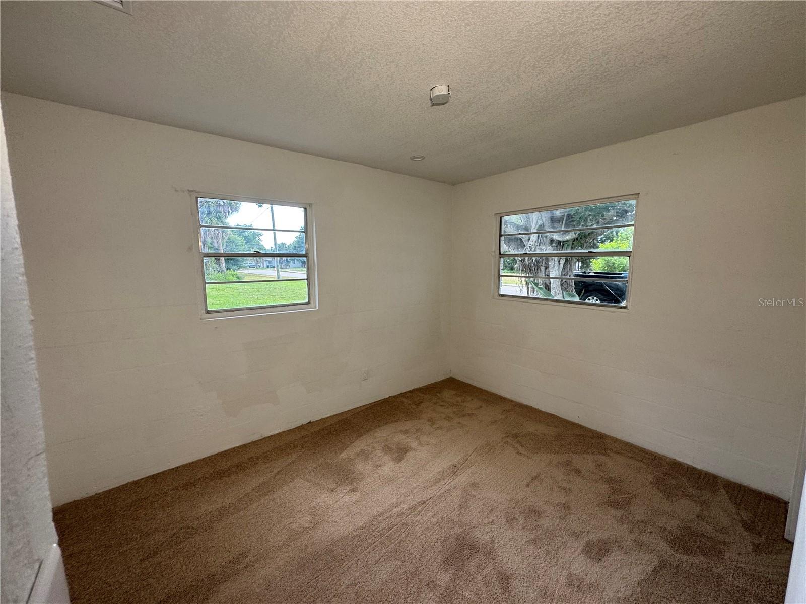 521 Showalter Ave Property Photo 4