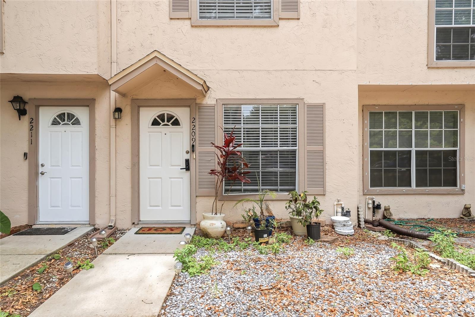 2209 Fletchers Point Cir Property Photo 6