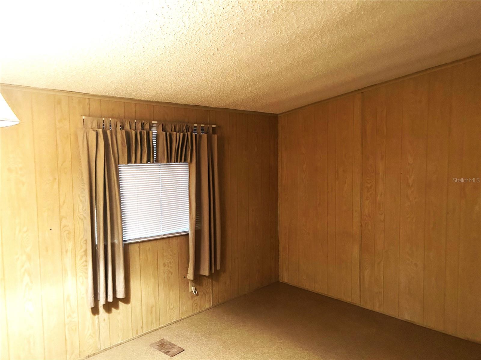 3935 E Lake Park Dr Property Photo 8