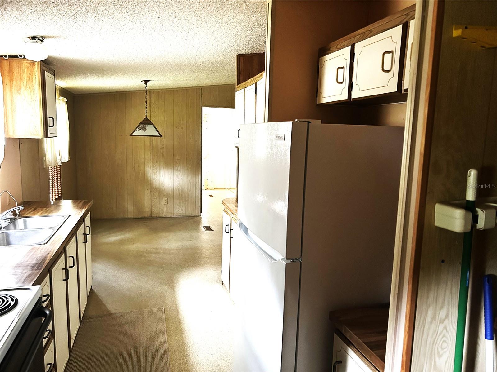 3935 E Lake Park Dr Property Photo 16