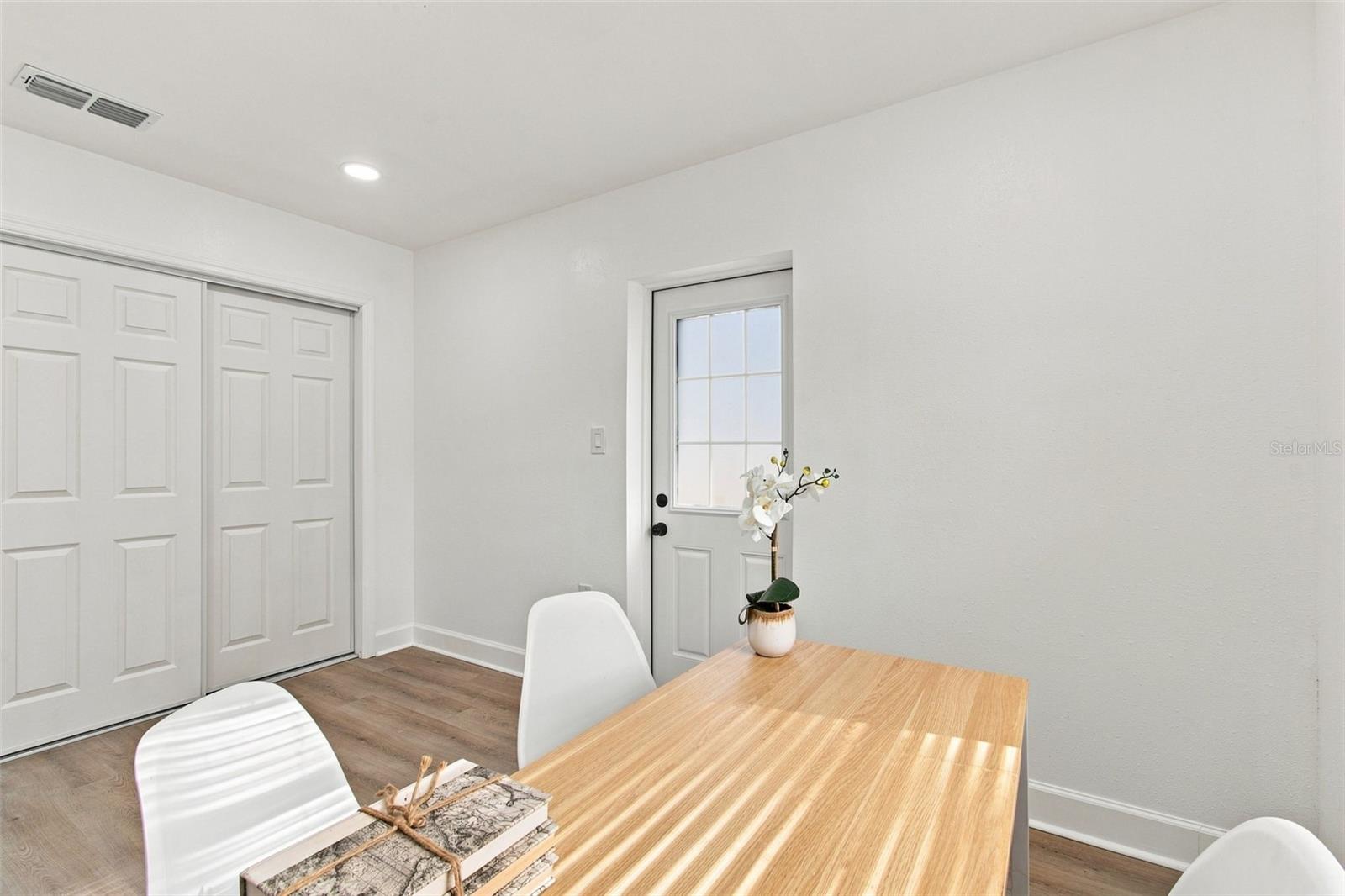 1702 W Johnston Ave Property Photo 37