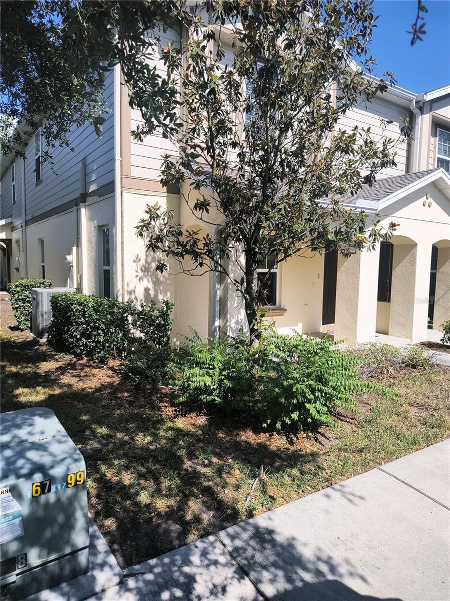 4754 Chatterton Way Property Photo 4