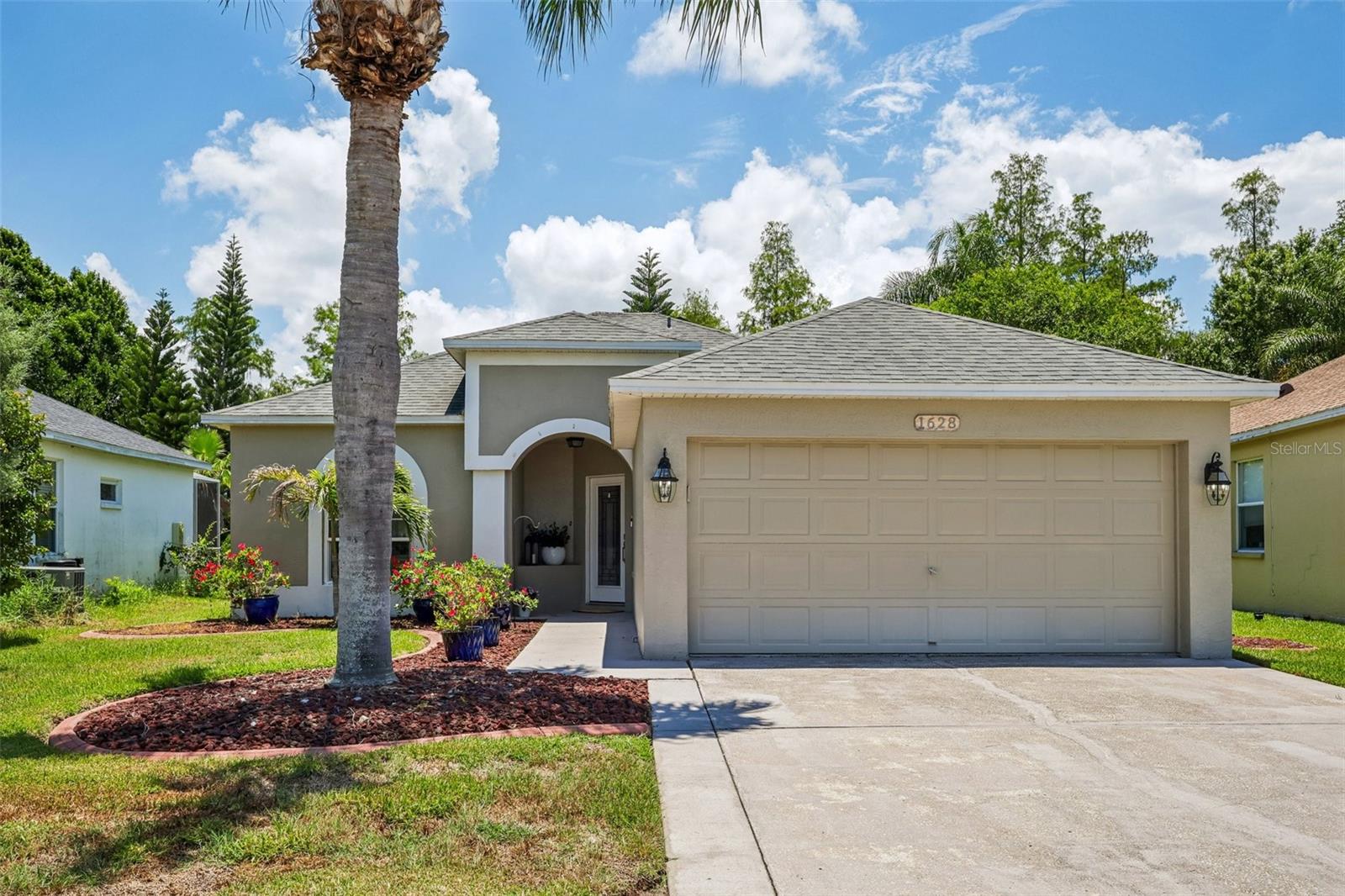 1628 Crossvine Ct Property Photo 1