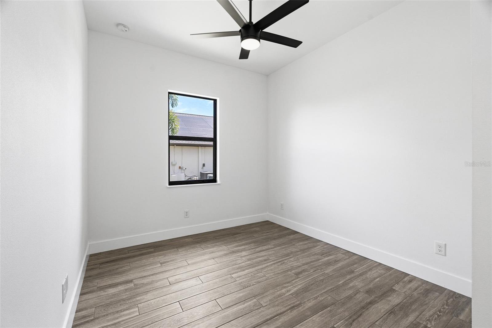 9487 Rosebud Cir Property Photo 23