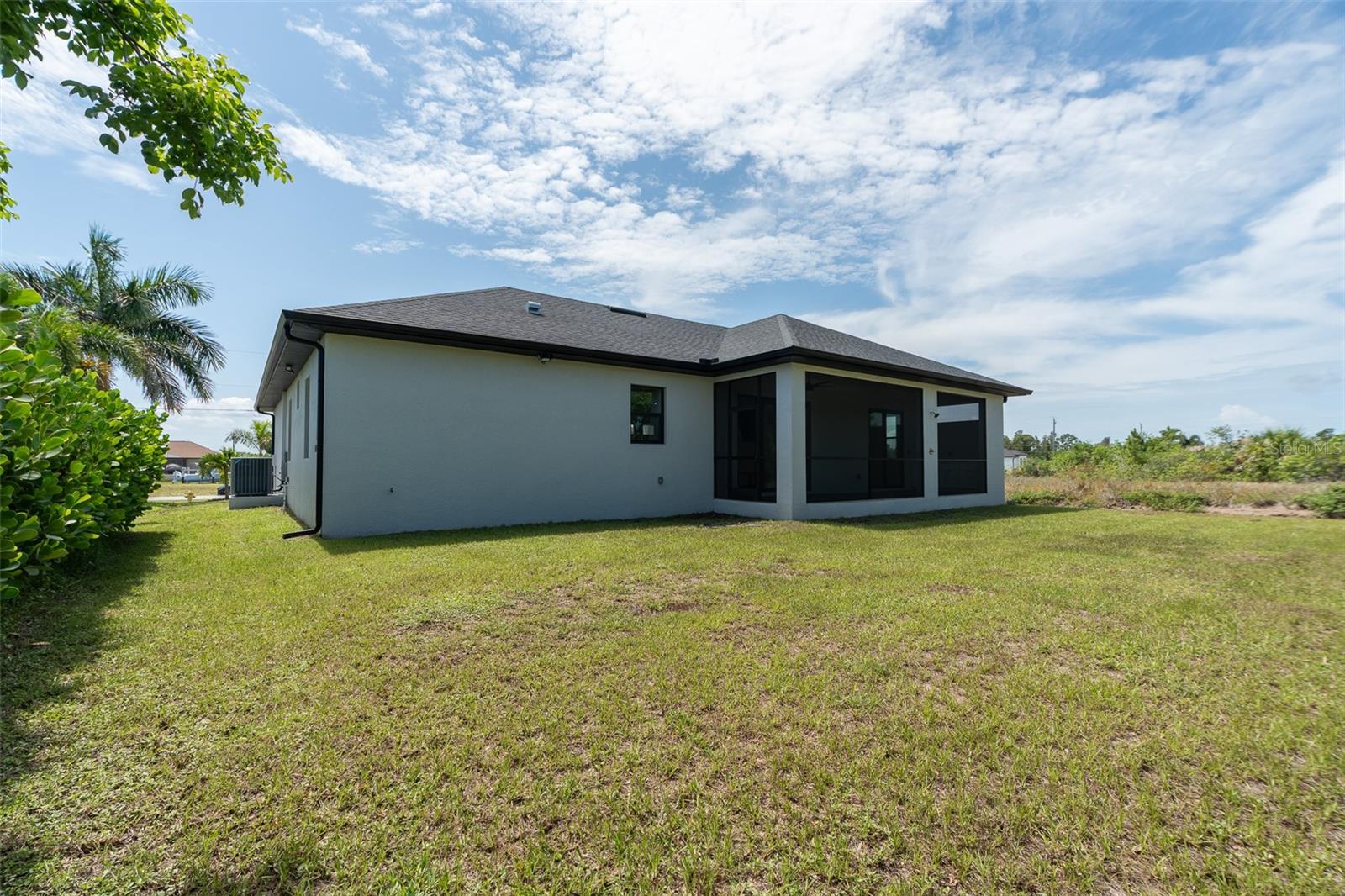 9487 Rosebud Cir Property Photo 28